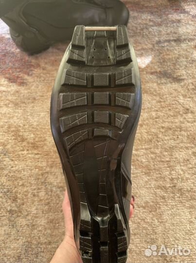 Лыжные ботинки