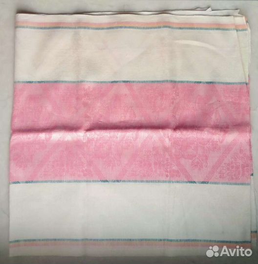 Полотенца разные, отрезы на полотенца