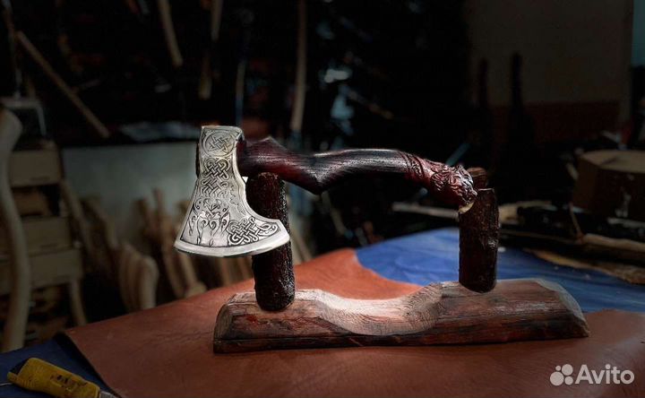 Топор кованый ручной работы