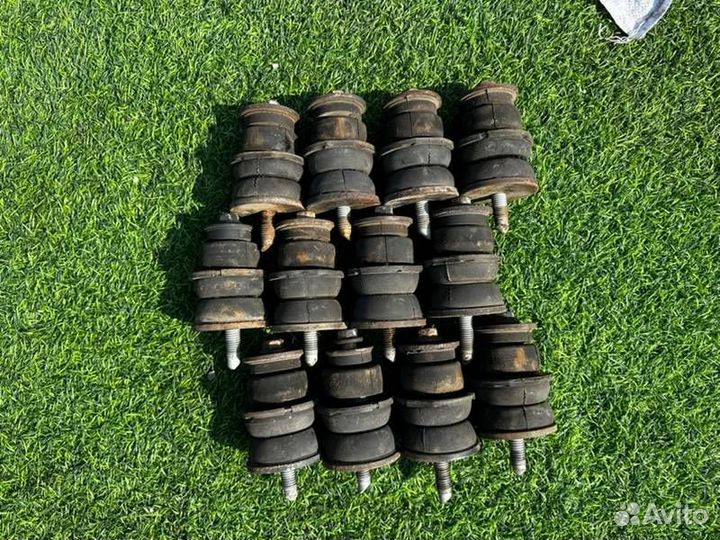 Подушка двигателя Hummer H3 H3 L52 2006