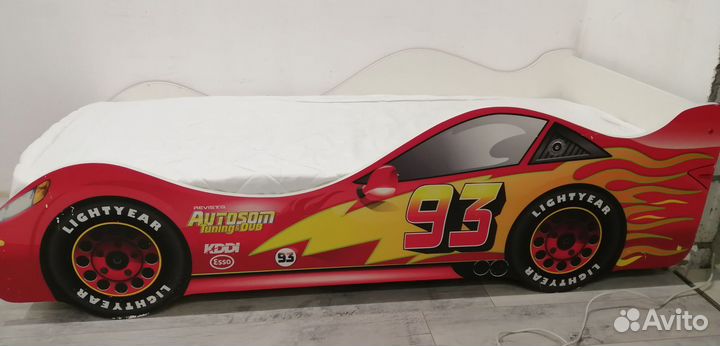 Детская кровать машина с матрасом