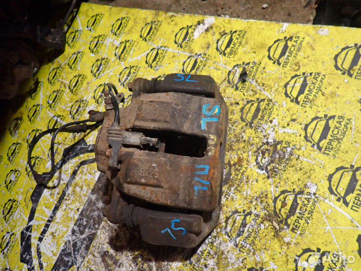 Суппорт передний левый Mercedes Benz R230 SL 2