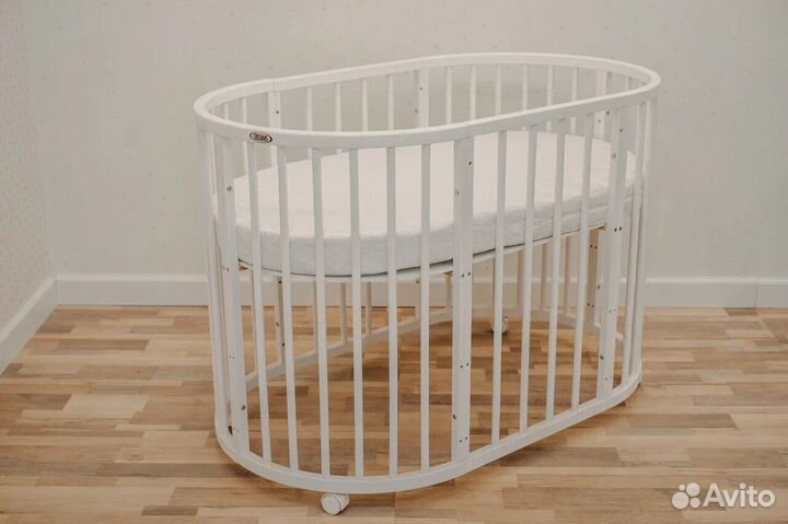 Детская кровать на колесах