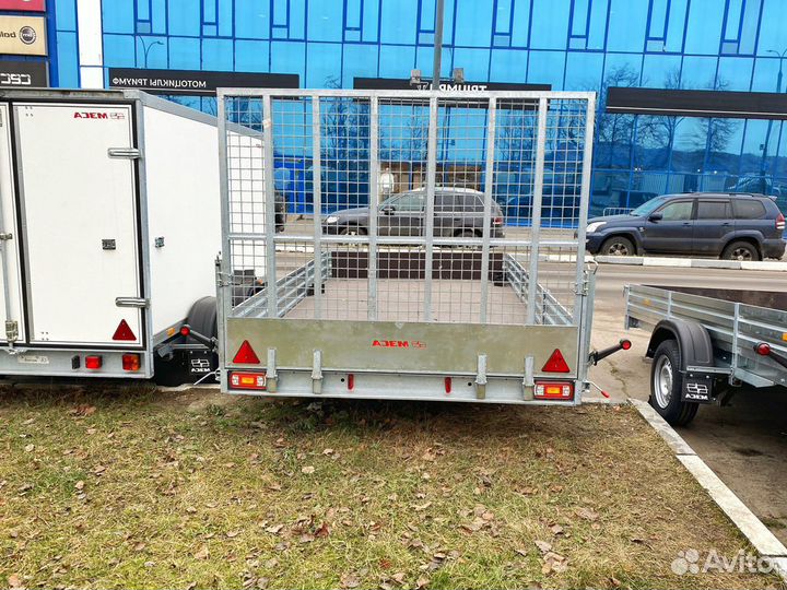 Московский прицеп для перевозки BRP Maverick