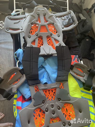 Панцирь acerbis gravity roost