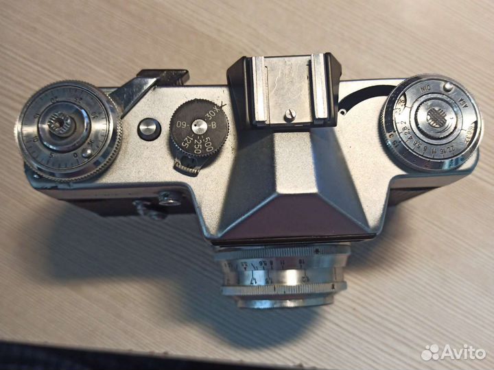 Плёночный фотоаппарат Зенит -Е
