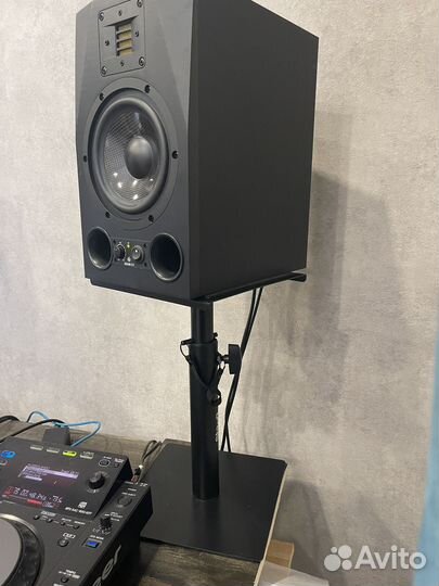 Стойки под акустику / студийные мониторы