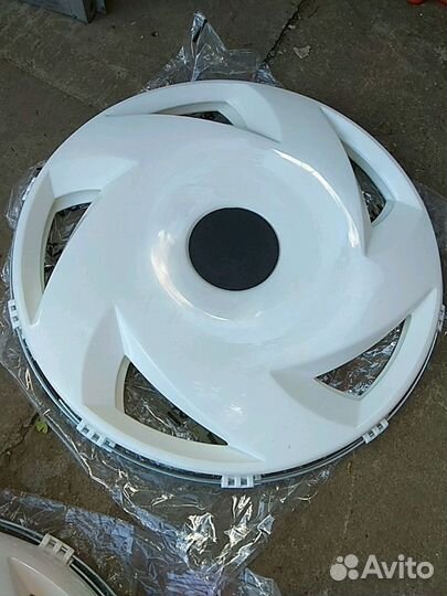 Колпаки для грузовых машин и автобусов