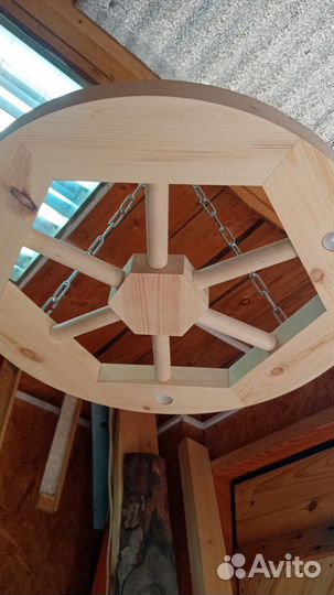 Люстра деревянная