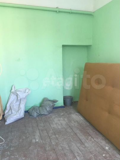 Комната 26,7 м² в 2-к., 2/4 эт.