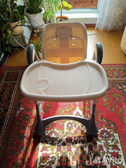 Детский столик для кормления