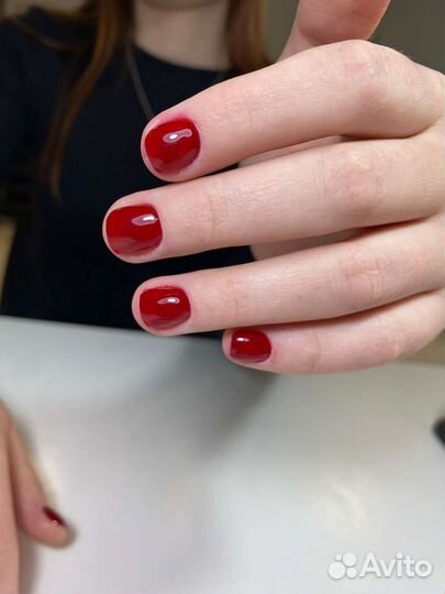 Маникюр и педикюр