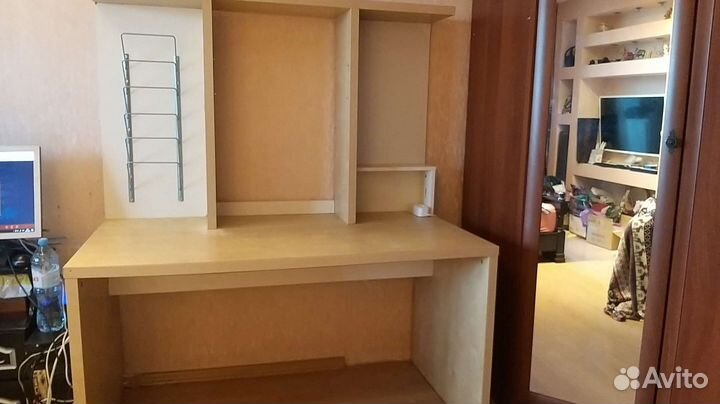 Компьютерный стол IKEA fredde