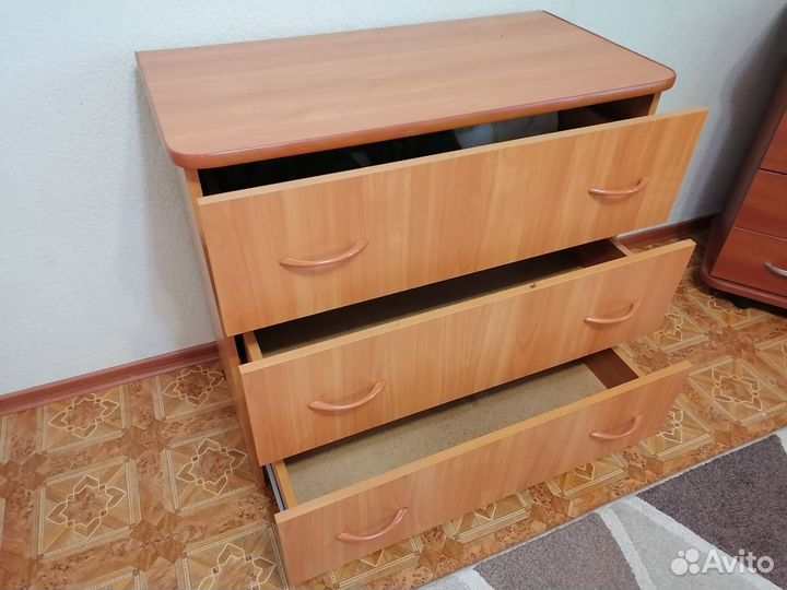 Диван б/у, прихожая, шкаф-купе, мебель