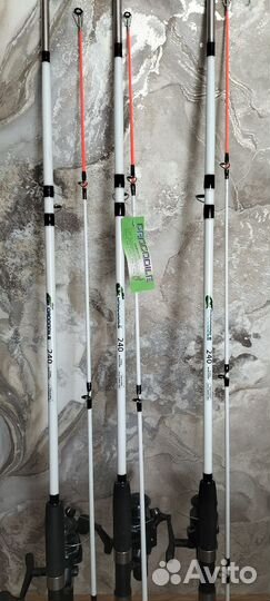 Спиннинг 2.4м,катушка, кормушка,плетёнка, крючки