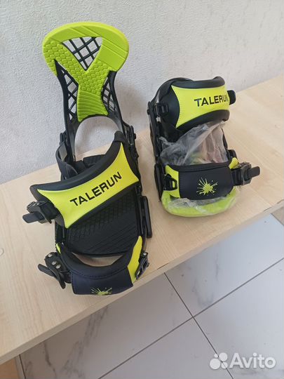 Сноубордические крепления размер s-m Новые