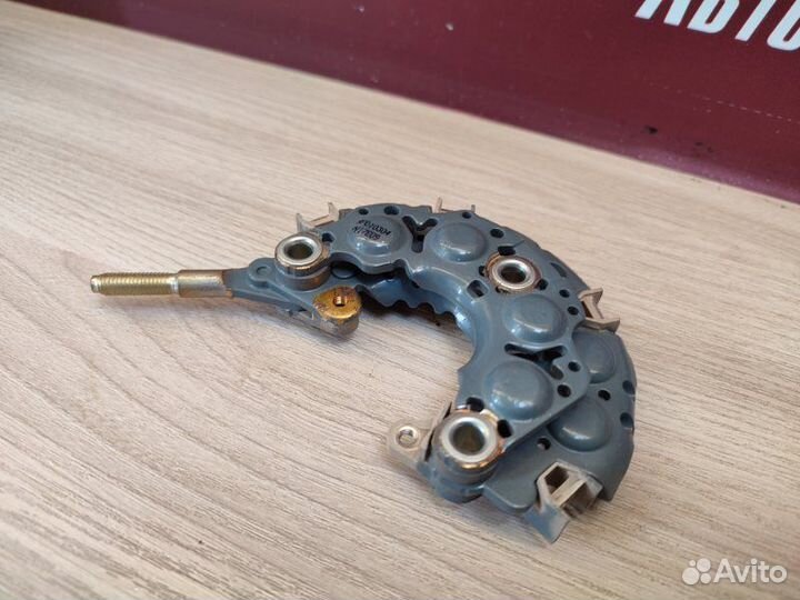 Диодный мост генератора Toyota Corolla