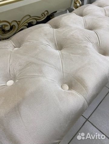 Банкетка бежевая