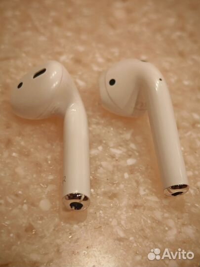 Беспроводные наушники apple airpods 1