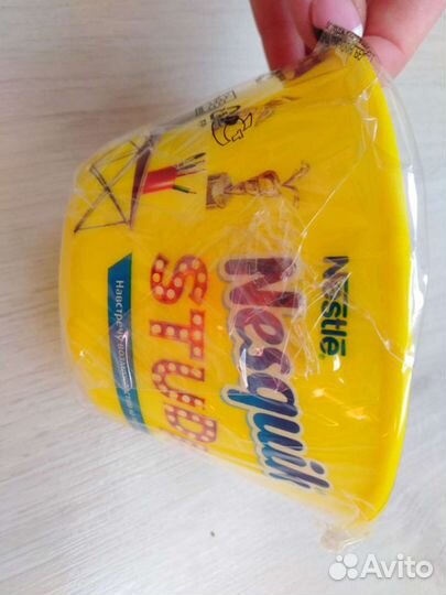 Новая Тарелка пластиковая пищевая Nesquik