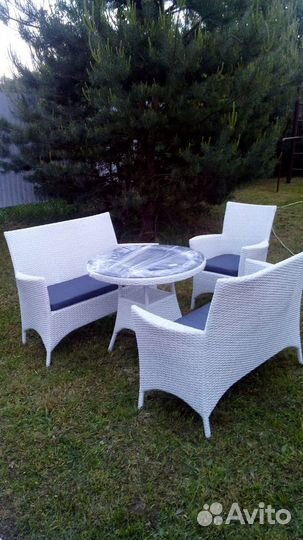 Плетеная мебель из искусственного ротанга