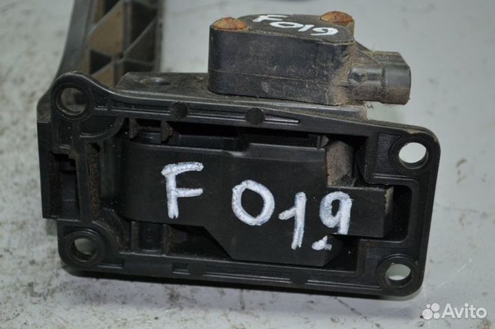 Педаль газа freightliner FLD 120