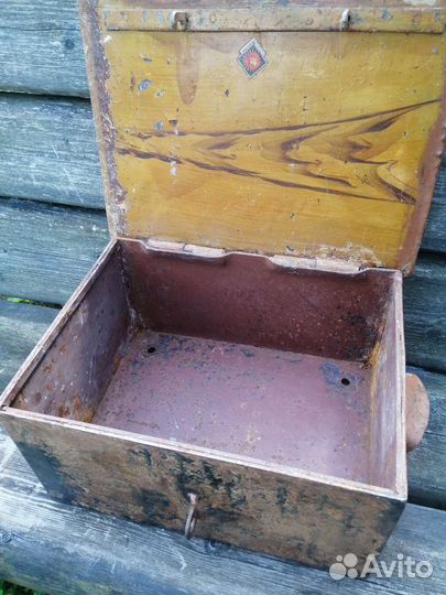 Сейф кассовый