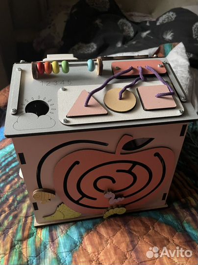 Бизиборд домик