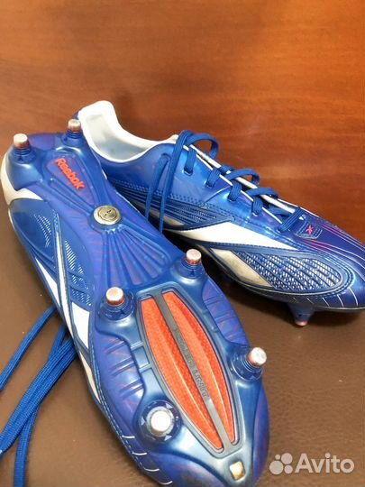 Футбольные бутсы