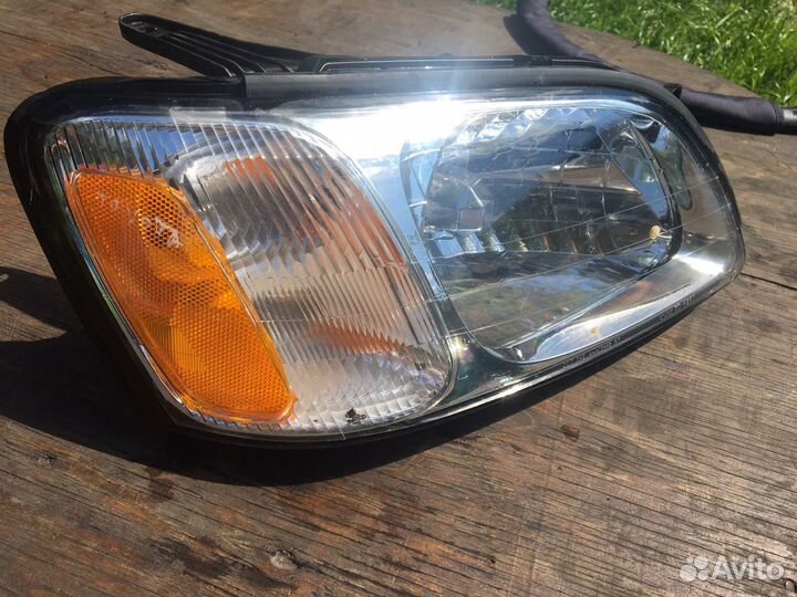 Фара правая Subaru Legacy (1999-2003)