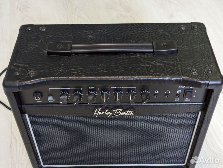 Комбоусилитель Harley Benton HB-20R