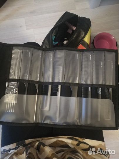 Набор расчесок парикмахера