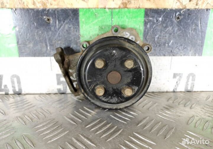 Насос водяной помпа Nissan Almera N15