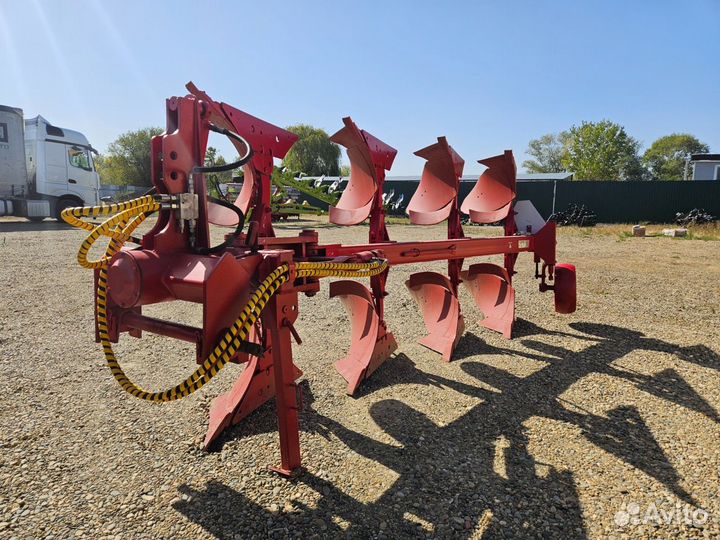 Плуг Минский Завод Шестерен 4 корп. (ПЛН-4-40), 2024