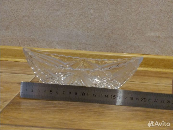 Хрустальная ваза