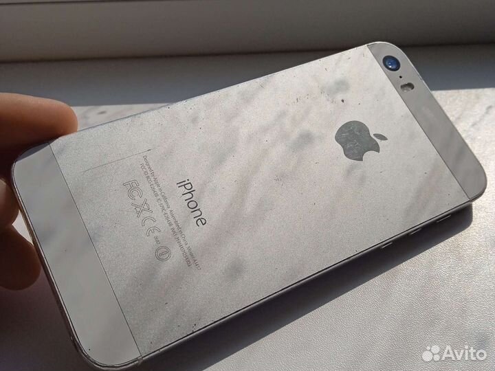 Телефон iPhone 5s 64gb