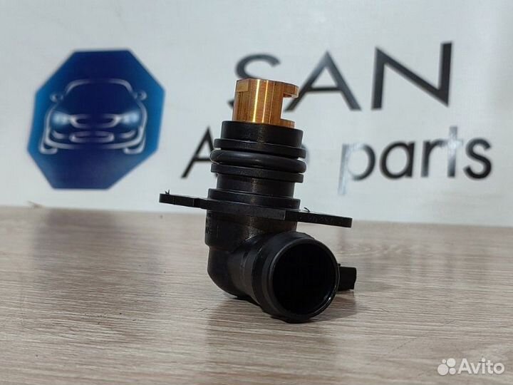 Клапан вентиляции картерных газов Bmw 5 F10 N52B25