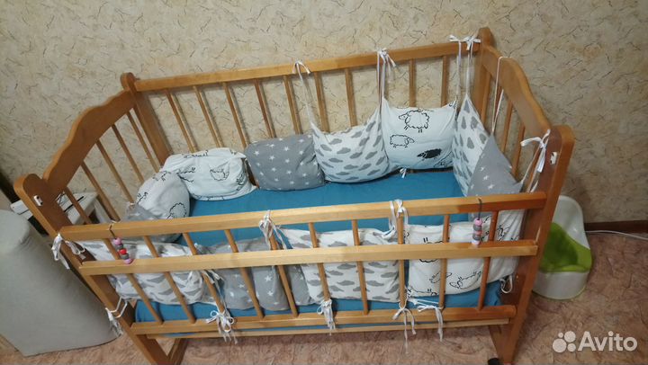 Детская кроватка