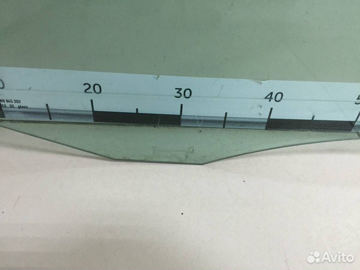 Стекло двери передней правой Volkswagen Tiguan 5N2