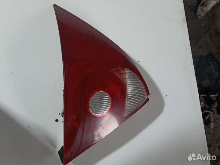 Задний левый фонарь ford mondeo 3