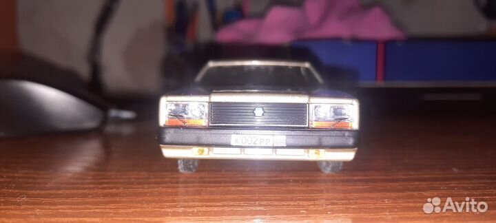 Модель автомобиля ЗИЛ 4102 1:43