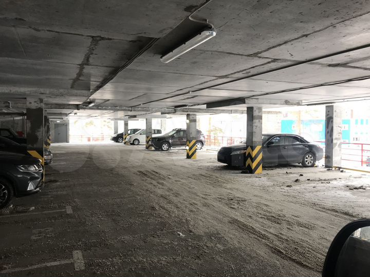 Машиноместо, 14 м²