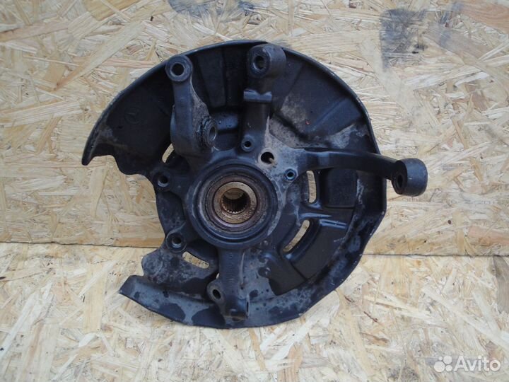 Кулак задний правый Mercedes W140 V-3.2