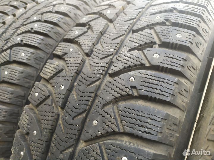 Bridgestone Ice Cruiser 7000S 225/65 R17 102T