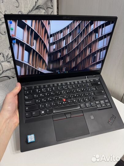 ThinkPad X1 Carbon Gen 6 (Core i5, 8/256гб, Touch)