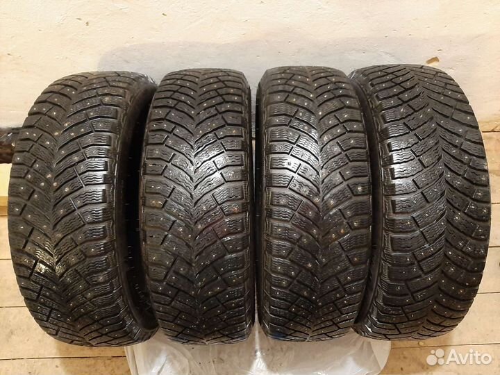 Michelin X-Ice North 4 215/60 R17 100T