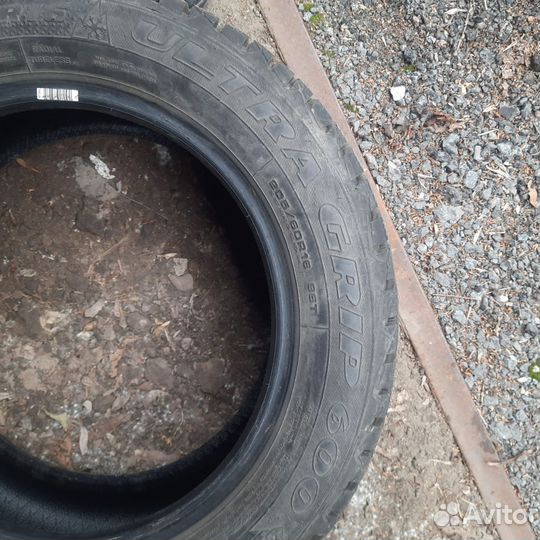 Goodyear Ultragrip 600 205/60 R16 96T