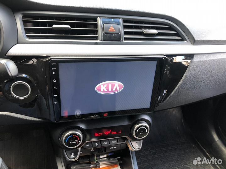 Магнитола 2DIN на Kia Rio 4 с внешним микрофоном