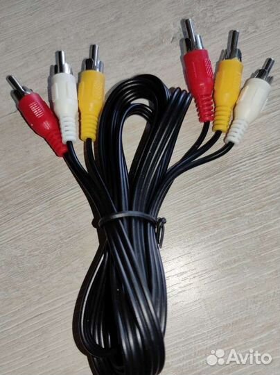 30 Кабелей AV 3RCA-3RCA 1,5м