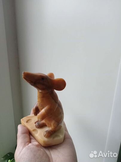 Фигурки из натурального камня